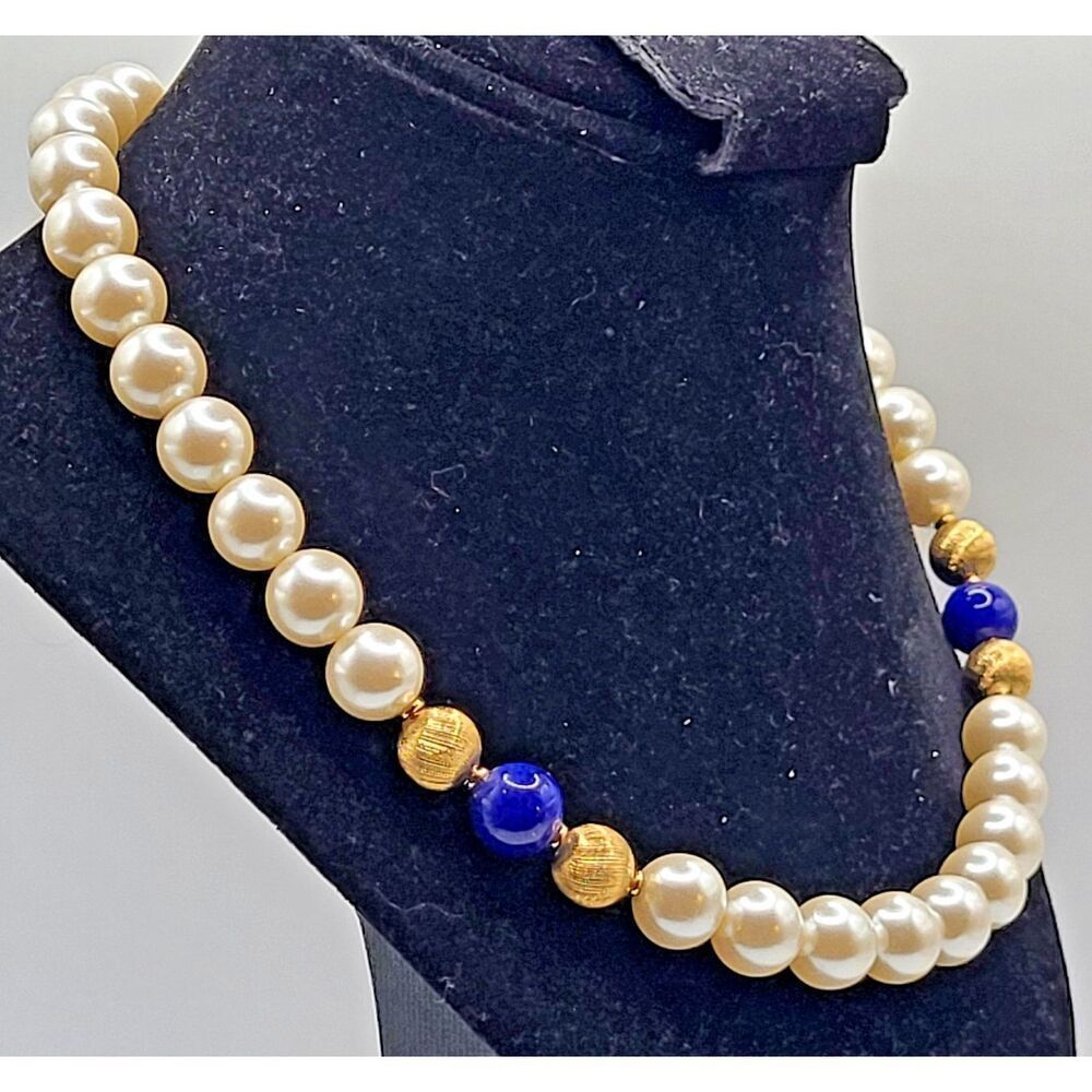 Retro 1980s Napier Pearl & Navy Acrylic Beaded Necklace Signed 18.5in